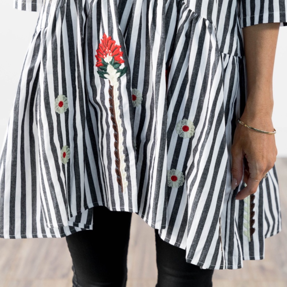 Embroidered Tunic - Picture 3 of 3